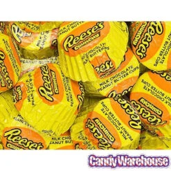 Reese's Crunchy Peanut Butter Cups Miniatures: 18-Ounce Bag -Candy Promotion Shop reese s crunchy peanut butter cups miniatures 18 ounce bag candy warehouse 5 cba389fe 864a 4b55 8fb8 3217e13fc8f1
